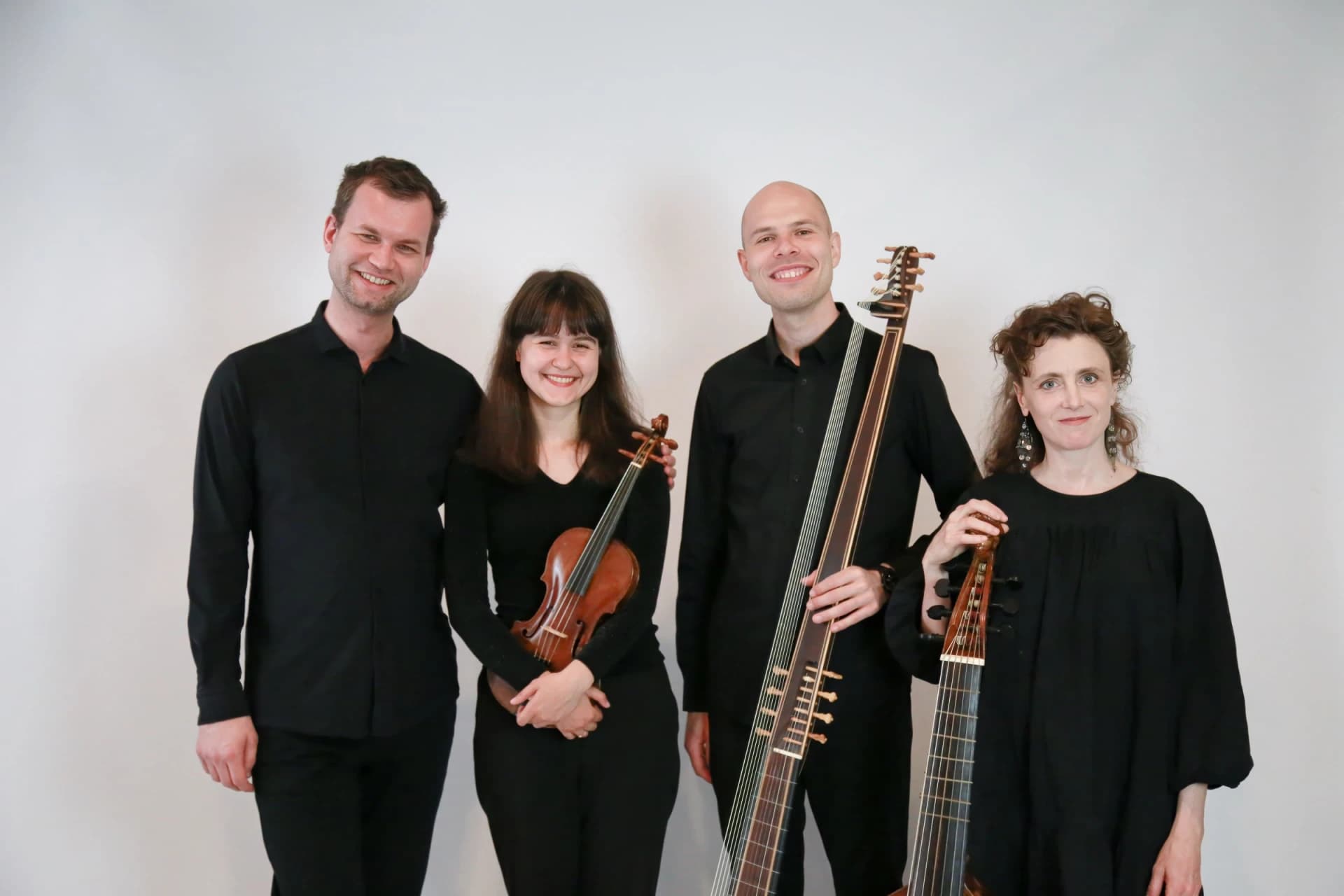 Les Dragons Baroques & Yue Qian